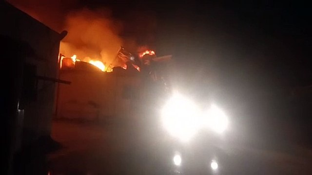 नमकीन बनाने वाली फैक्ट्री में भीषण आग
