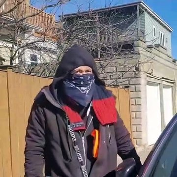 Un voleur fait du repérage (Instant Karma)