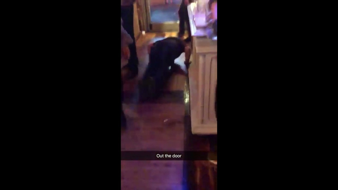 Ahhh la belle époque où on entrait en boite de nuit comme ça