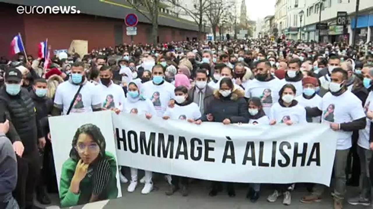 Argenteuil, Francia, la marcia per Alisha uccisa a 14 anni