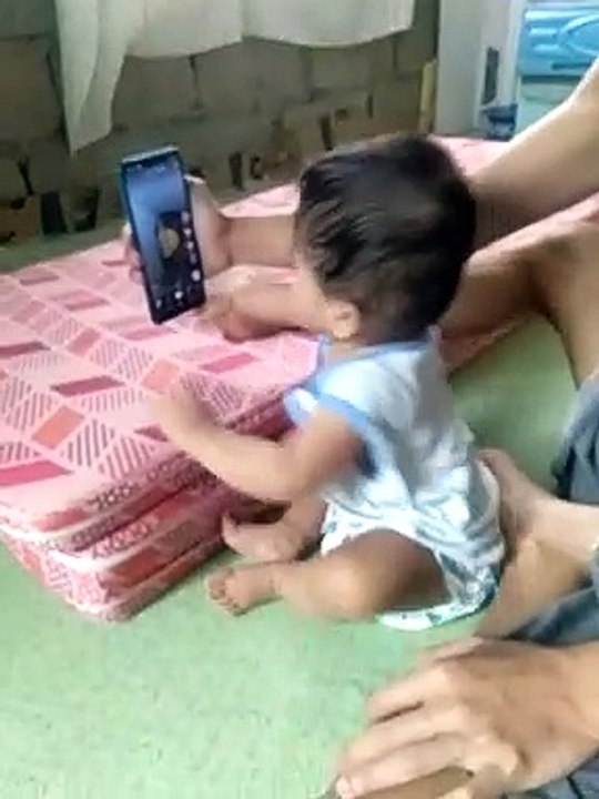 dance dance ang baby na yan 