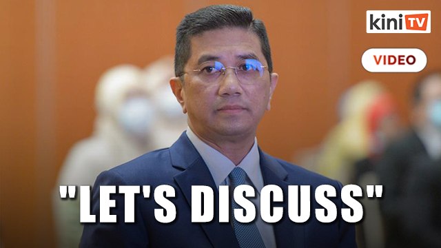 Azmin calls on Umno to hold discussions over 13 defectors' seats