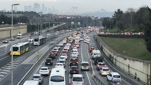 İstanbul'da kısıtlama sonrası trafik yoğunluğu