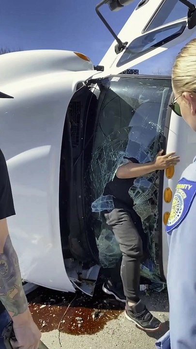 Good Samaritan Saves Woman From Overturned Truck