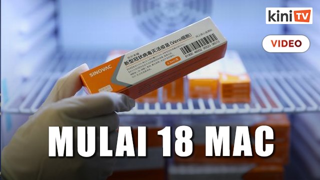 Khairy yang pertama disuntik vaksin Sinovac pada 18 Mac