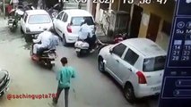 मेरठ: घर के बाहर सूख रहे युवती के अंडरगारमेंट्स चुरा ले गए दो युवक, वारदात CCTV में कैद