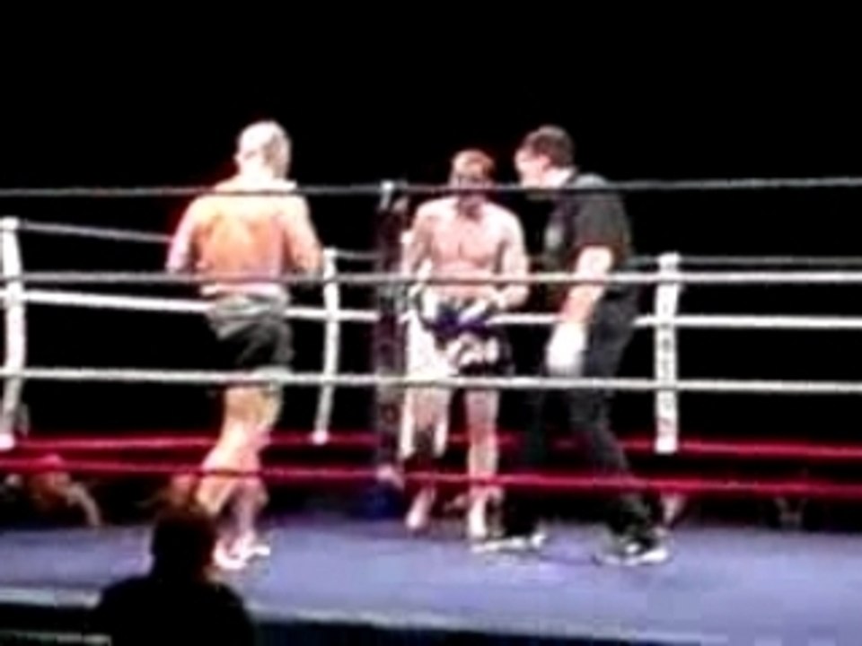 combat boxe thai gala Issoire 2008 round 3