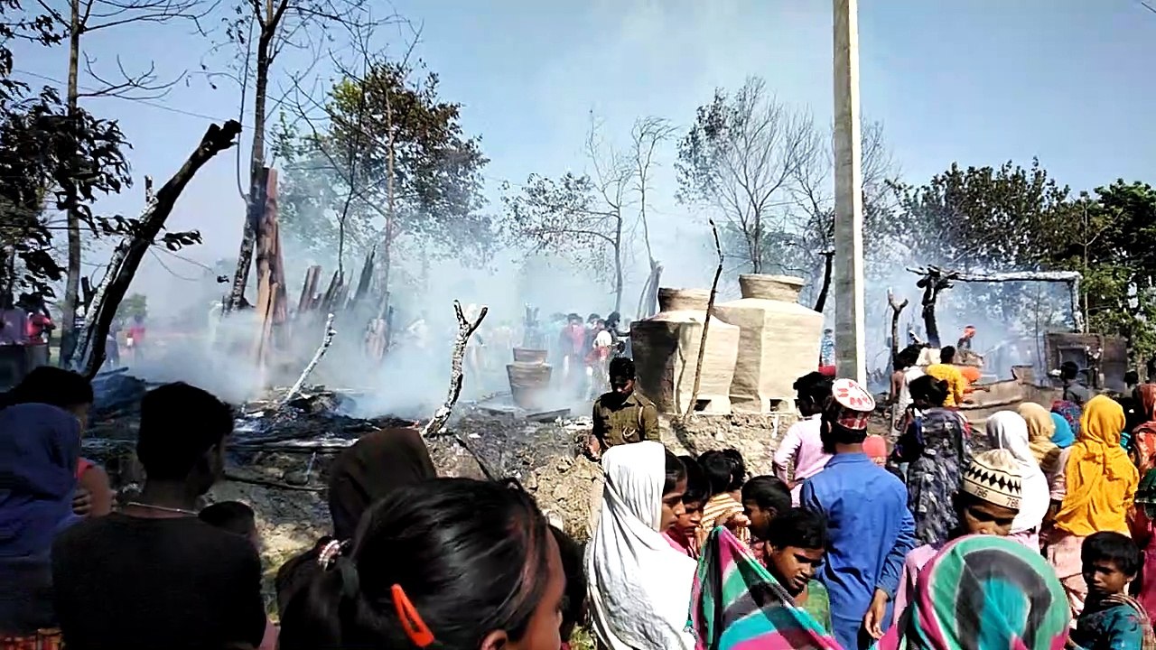 बिजली के तार से निकली चिंगारी बनी आग का गोला