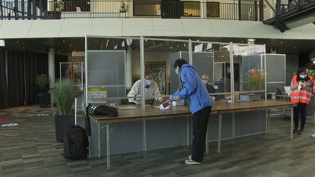 В Нидерландах выбирают парламент на фоне пандемии