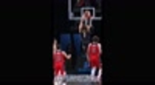 Griffin dunks on winning debut for Nets