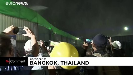 Thaïlande : nouveaux affrontements entre policiers et manifestants pro-démocratie