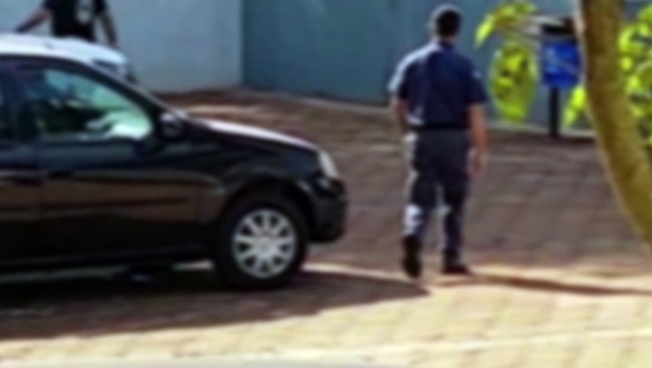 Familiares de homem baleado na sexta-feira, no Bairro Santa Cruz, prestam depoimento na Delegacia de Homicídios
