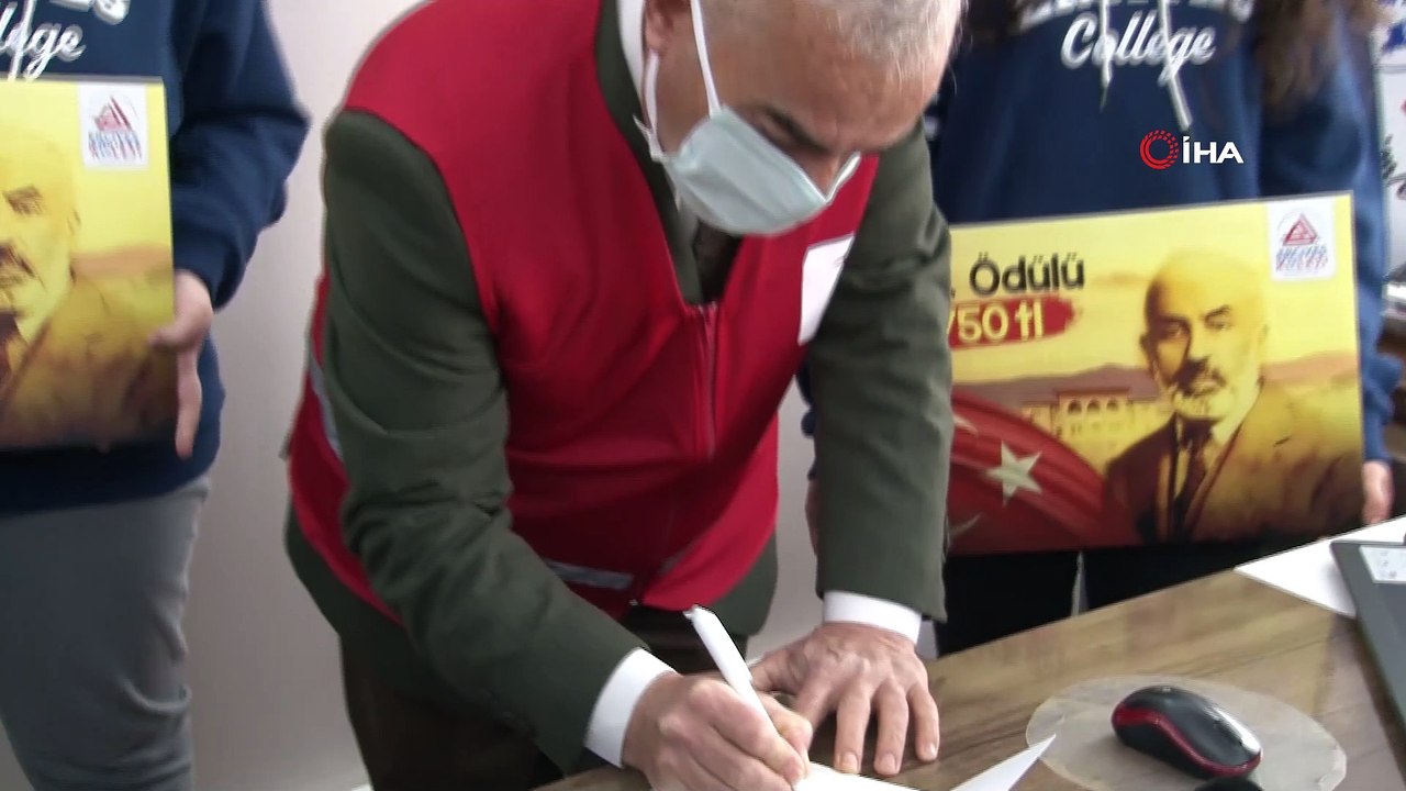 - Öğrencilerden duygulandıran bağış