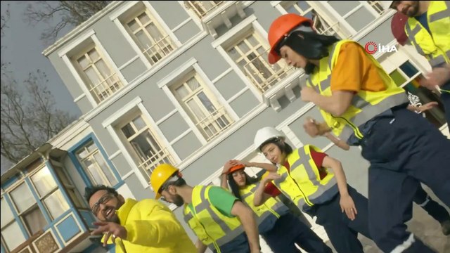 Gençlere rap şarkısıyla çağrı... Yerli, yeşil, yenilikçi sanayi anlayışını şarkıyla gençlere anlattılar