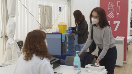 La C. Valenciana comienza la vacunación de 116.032 miembros del sector educativo