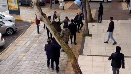 Taksici müşteri kavgası kanlı bitti: 3 yaralı