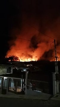Bomberos lucharon contra incendio en Pérez Zeledón durante cinco horas