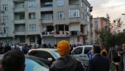 Скачать видео: Son Dakika: Gaziosmanpaşa'da bir apartman dairesinde doğalgaz patlaması meydana geldi