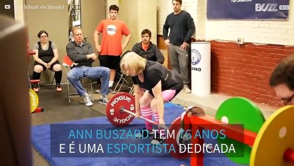 Inspirador! Idosa de 76 anos levanta 90kg