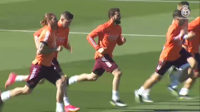 Hazard no entrena al volverse a lesionar y causa baja ante el Atalanta en Champions