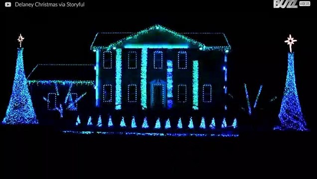 Espetáculo de luzes de Natal ao som de dubstep