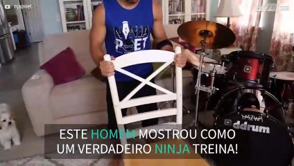 Incrivel performance de flexões no ar entre 4 cadeiras - 1