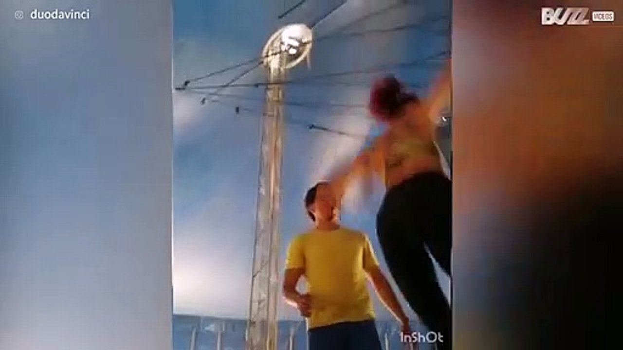 Acrobatas mostram as dificuldades nos treinos de um circo