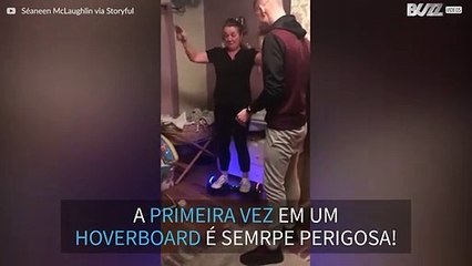 A primeira vez em um hoverboard é sempre dolorosa