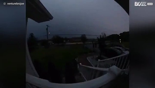 A beleza de um relâmpago em câmara-lenta!