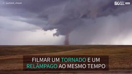 Senhor capta tornado e relâmpago em simultâneo