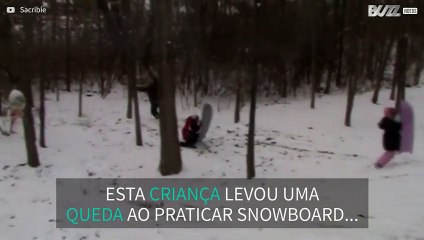 Snowboarder culpa árvore depois de se chocar contra ela!