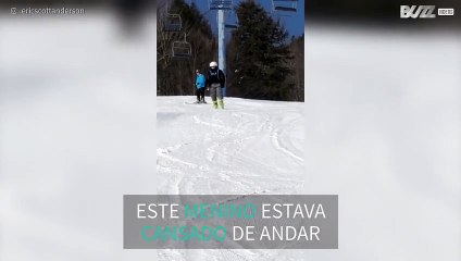 Menino cansado de andar em morro decide descer rolando