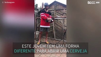 Como jogadores de hóquei abrem cervejas