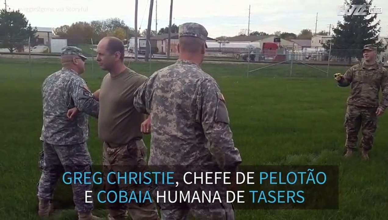 Ele levou com um taser... de propósito!