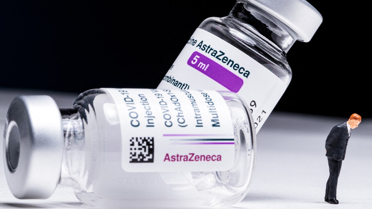 Faut-il craindre le vaccin d’AstraZeneca ? « Ce n’est pas un sérum de seconde zone ! », selon l'infectiologue Daniel Camus