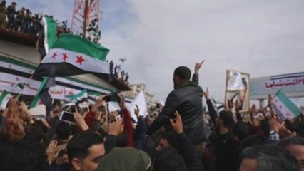 Protesta en bastión opositor y silencio en Damasco 10 años tras la revolución