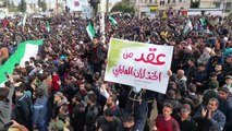 Milhares protestam em Idlib