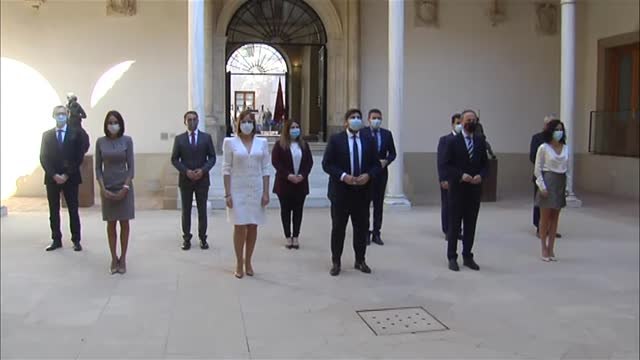Tres diputados tránsfugas de Ciudadanos en Murcia permiten al PP mantener a López Miras en la presidencia