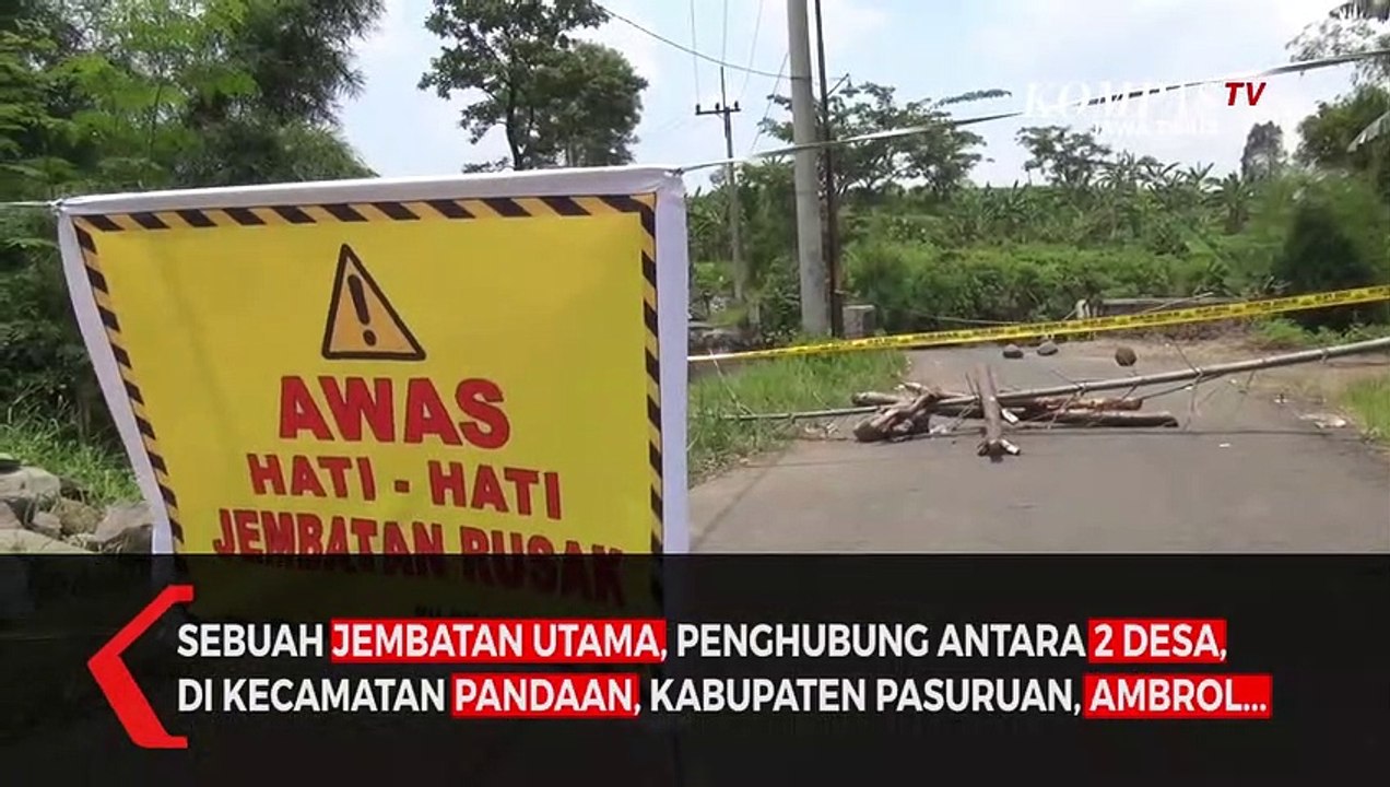 Jembatan Ambrol Akses Warga Nyaris Lumpuh