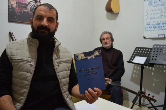 Köy köy dolaştı, unutulmaya yüz tutan deyiş ve türküleri kayıt altına aldı