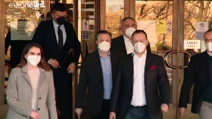 Министр труда ушёл в отставку из-за "Спутника V"