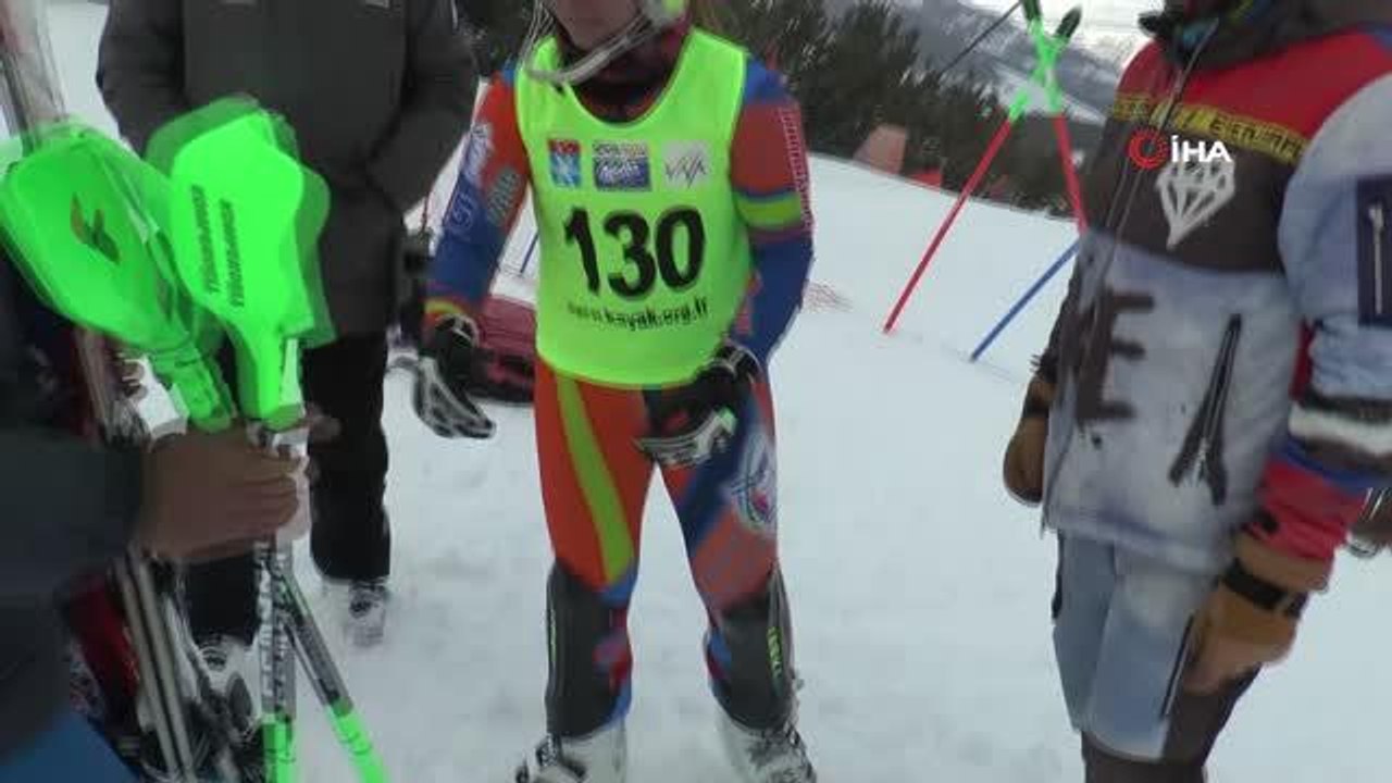 Yarışmacılar Aslı Nemutlu adına yarıştı