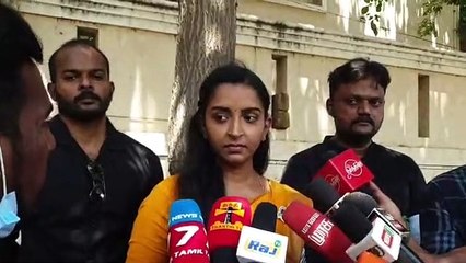 கையில் டார்ச் லைட்.. முகம் நிறைய புன்னகை.. பணம் மட்டும் மிஸ்ஸிங். பதறிப்போன பத்மபிரியா - வீடியோ