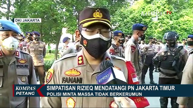 Berlangsung Ricuh, Rizieq Shihab dan Tim Pengacara Walk Out dari Persidangan