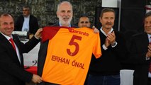 Son Dakika: Galatasaray'ın efsane futbolcularından Erhan Önal, 63 yaşında hayatını kaybetti