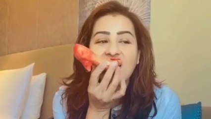 Shilpa shinde ate Shoes Check out her Funny Video Exclusively FilmiBeat