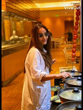 surbhi jyoti Tik Tok video-480p
