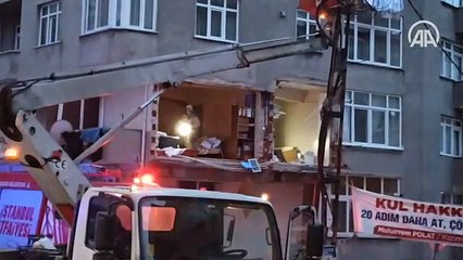 Gaziosmanpaşa'da bir evde patlama meydana geldi