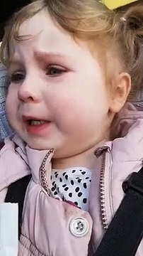 Sobbing toddler begs to use toilet after shops and cafes turn mum away