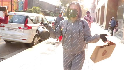 Rakhi Sawant मीडिया को देख Gym के बाहर ख़ुशी से उछल पड़ी |FilmiBeat